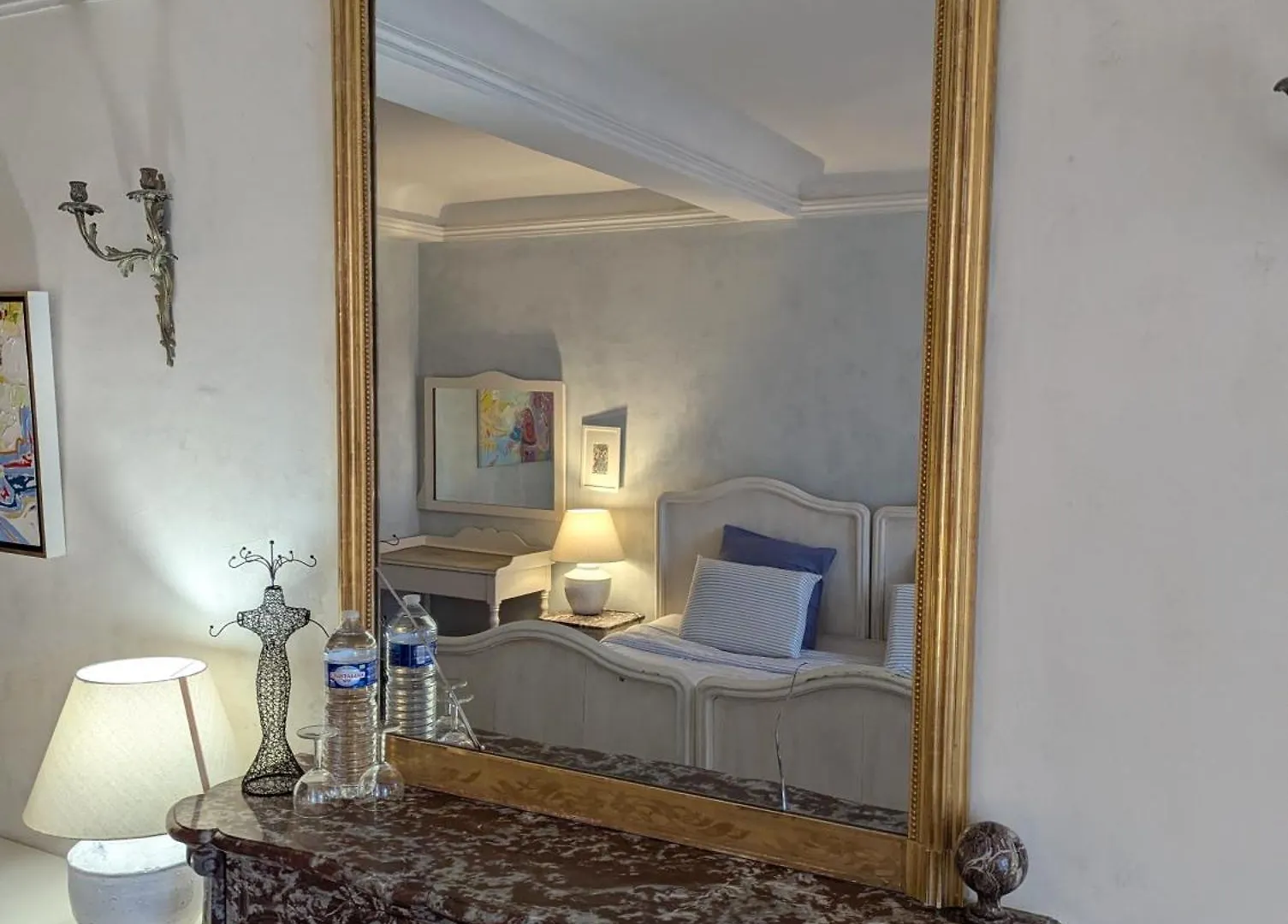 Les Chapeliers Bed & Breakfast Claviers