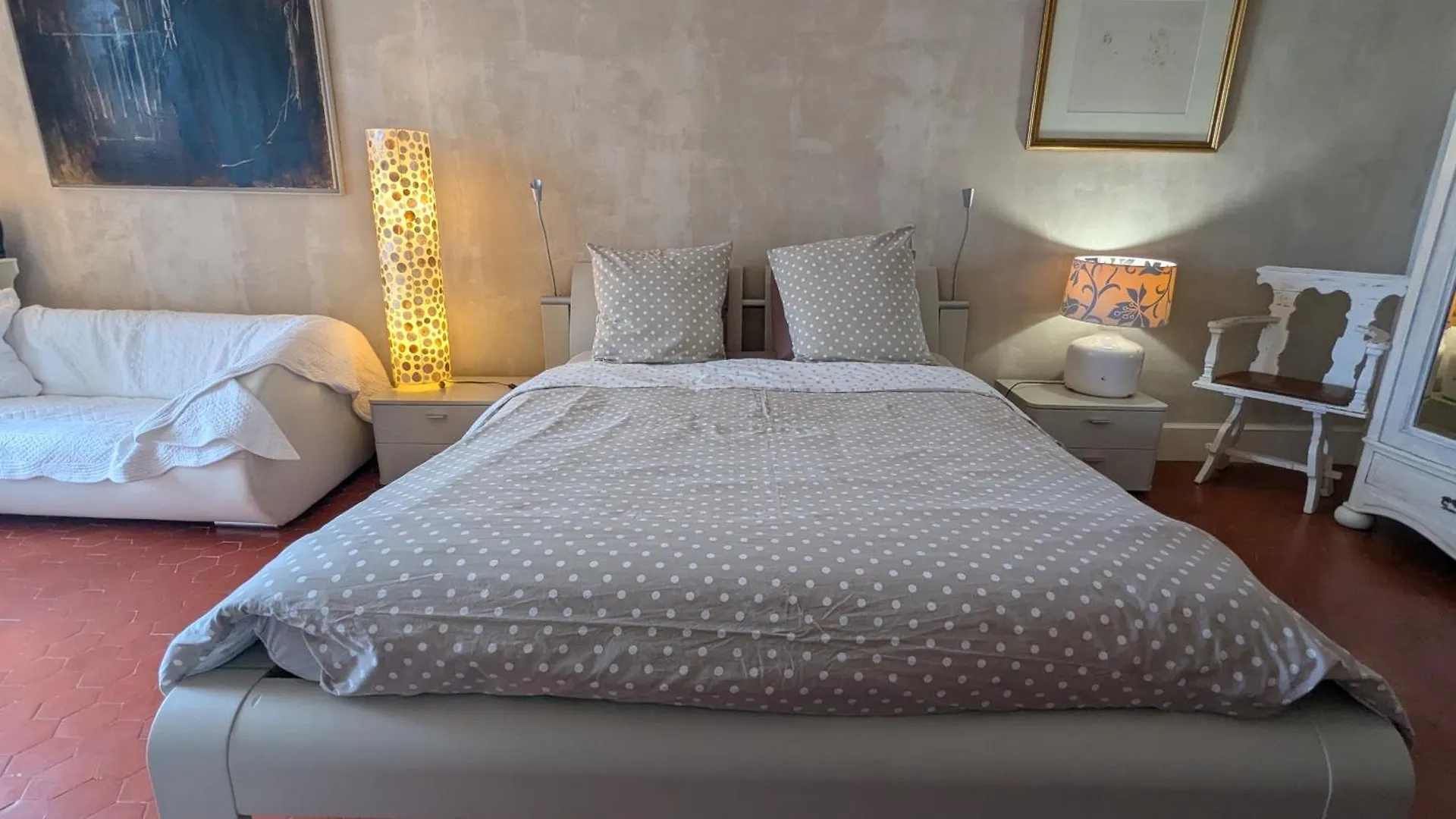 Les Chapeliers Bed & Breakfast Claviers