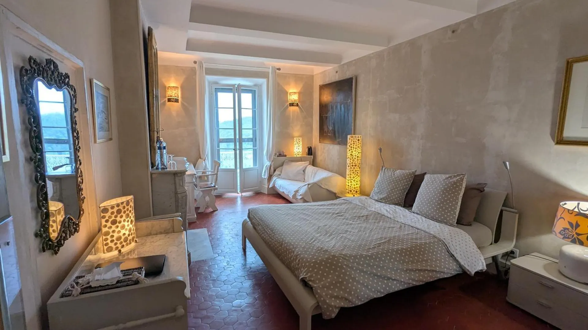Les Chapeliers Bed & Breakfast Claviers 3*,